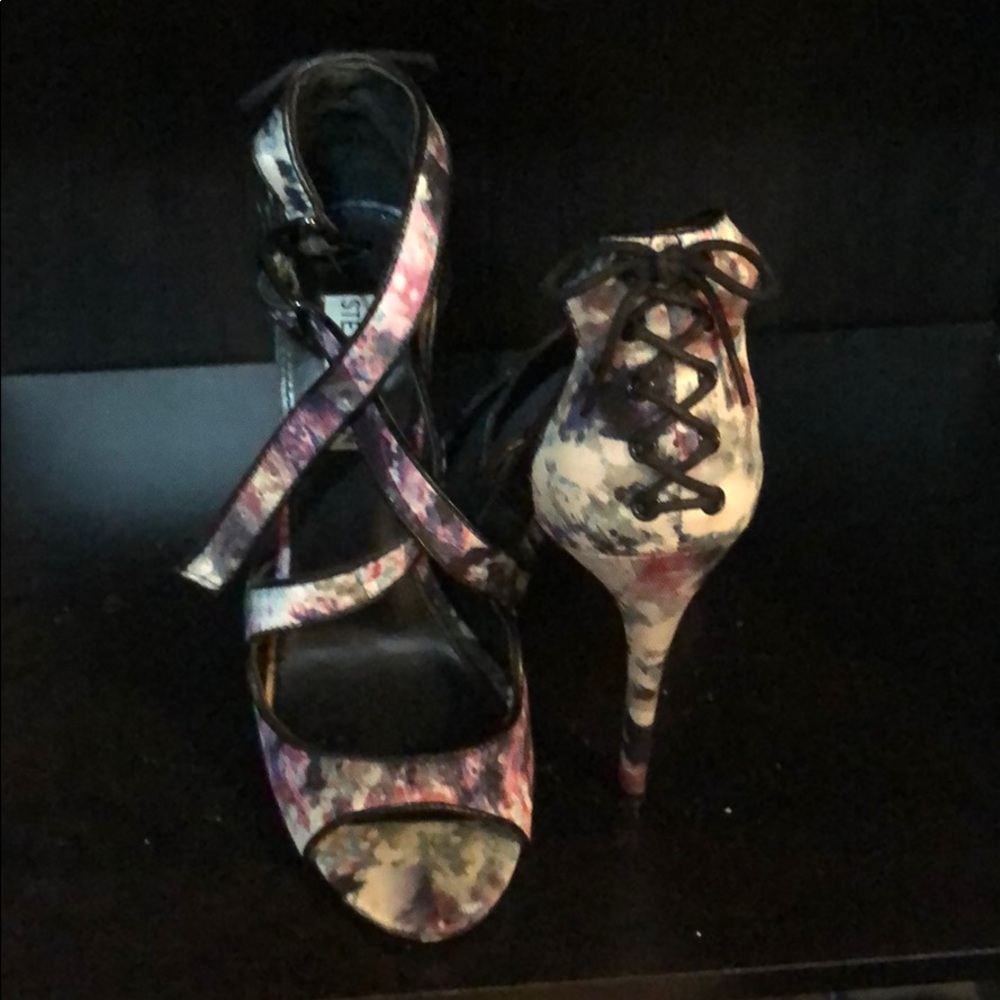 Steve Madden maestro heels